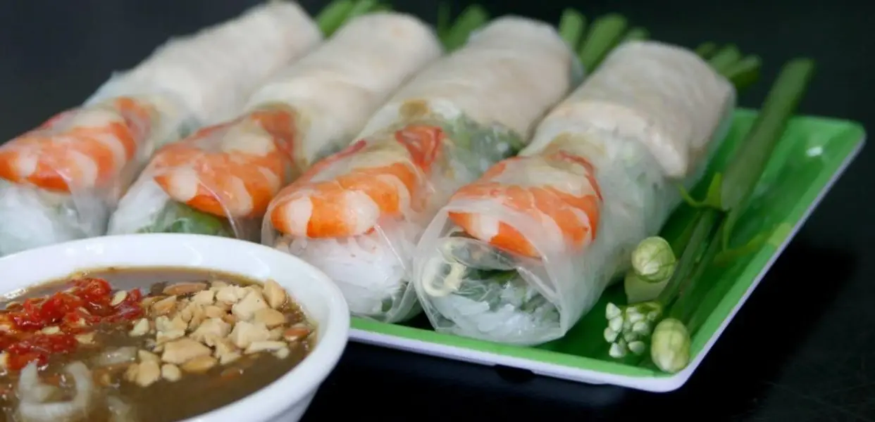 Hình ảnh Phương Phương - Gỏi Cuốn, Bò Bía & Bún Thịt Xào - Nguyễn Nhữ Lãm