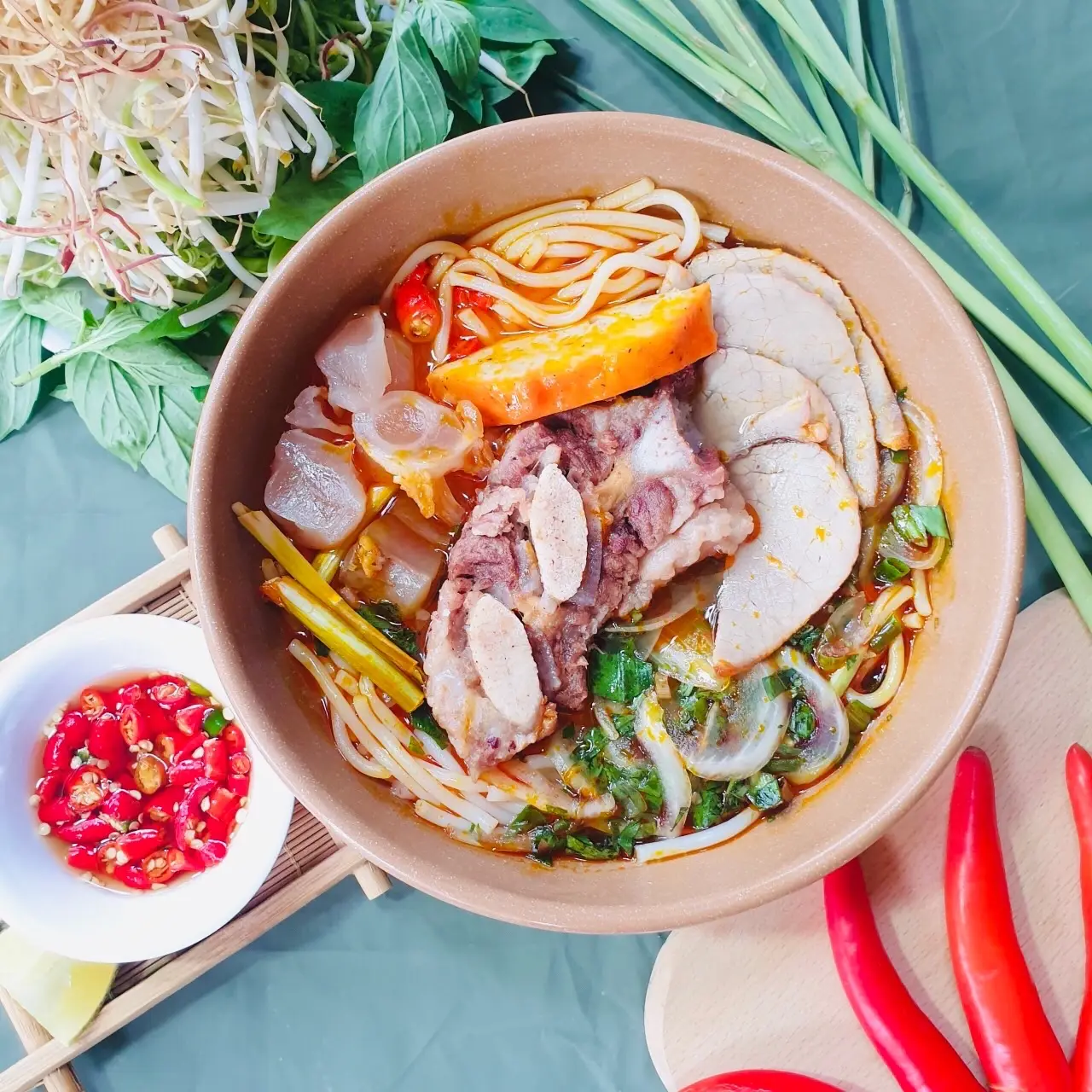 Hình ảnh Bún bò đặc biệt xí quách