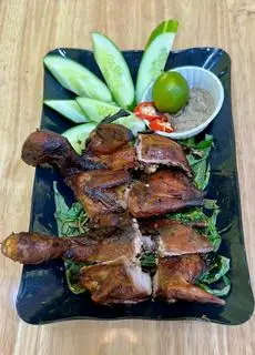 Hình ảnh Chim cút nướng sate 2 con