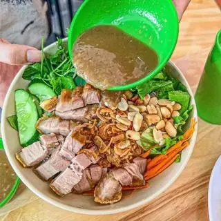 Hình ảnh Bún trộn mắm nêm Đà Nẵng