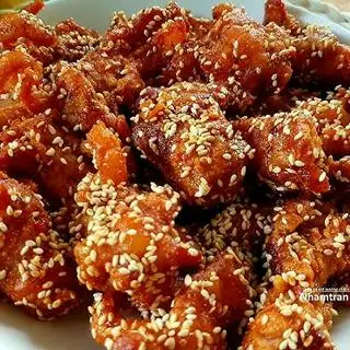 Hình ảnh Chân gà rút xương chiên giòn sốt ớt