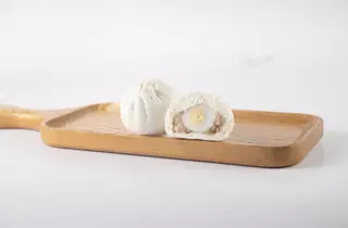 Hình ảnh Bánh bao trứng cút mini