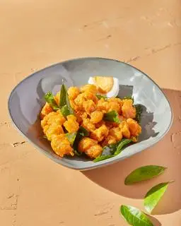 Hình ảnh Sụn gà chiên trứng muối