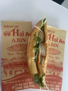 Hình ảnh Bánh Mì Thập Cẩm + 1 Trứng Ốp La (ko ớt)