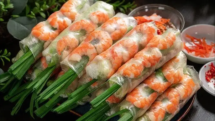 Hình ảnh 1 hộp 5 gỏi cuốn tôm thịt