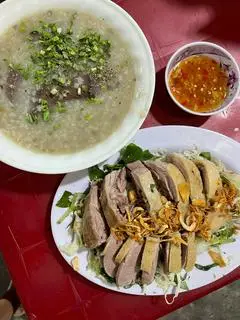 Hình ảnh Gỏi vịt 1 góc tư