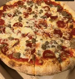 Hình ảnh Meat lover pizza M