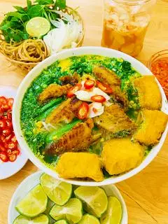 Hình ảnh Bánh đa TRẮNG cá rô đồng bát có đậu