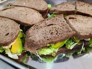 Hình ảnh Baked eggplant avocado chicken salad sandwich