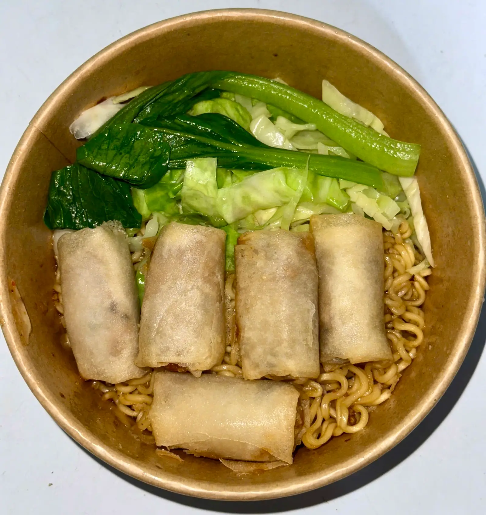 Hình ảnh mì trộn chả giò tôm thịt