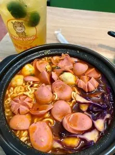 Hình ảnh Mỳ cay bò xúc xích