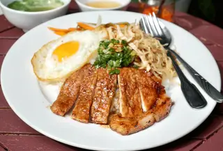 Hình ảnh Cơm tấm sườn bì ốp la 
