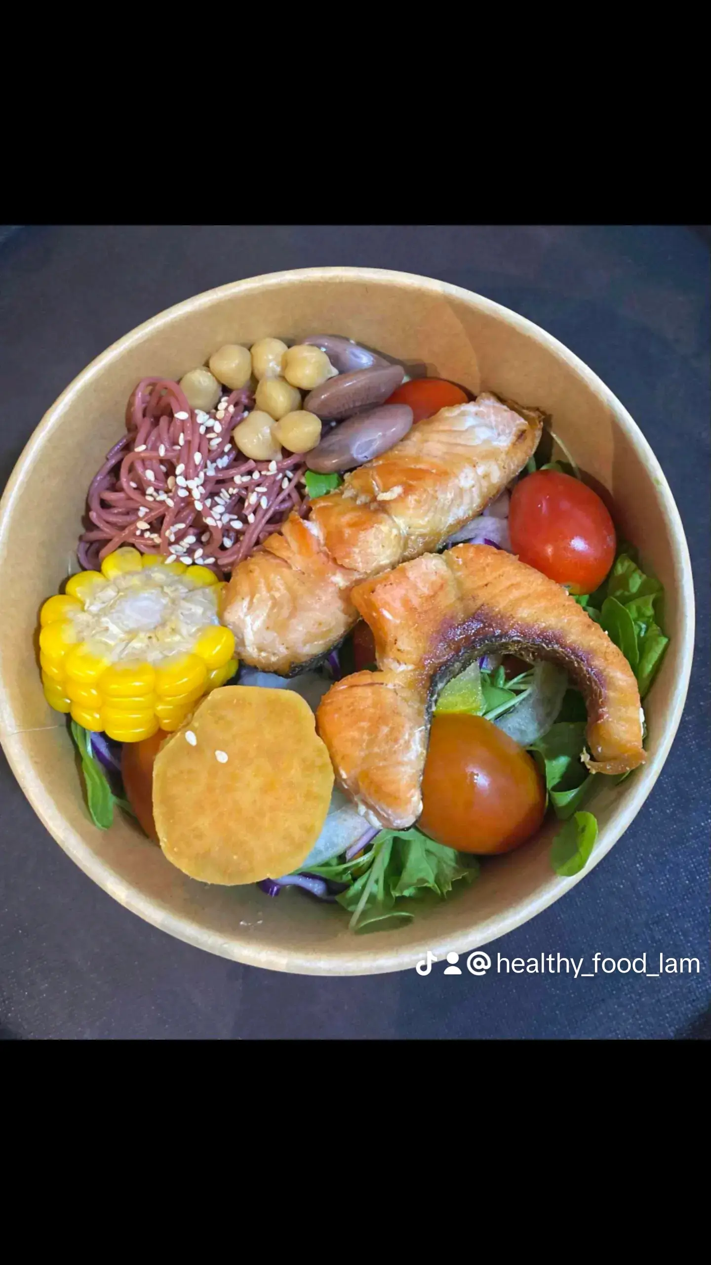 Hình ảnh Salad cá hồi