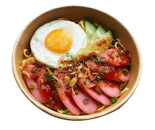 Hình ảnh mì trứng + xúc xích/ hoành thánh/ dồi sụn