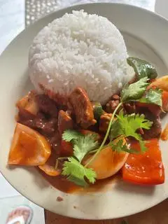 Hình ảnh Cơm bò Mỹ xào chua ngọt