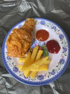 Hình ảnh Đùi gà - khoai tây lắc phô mai