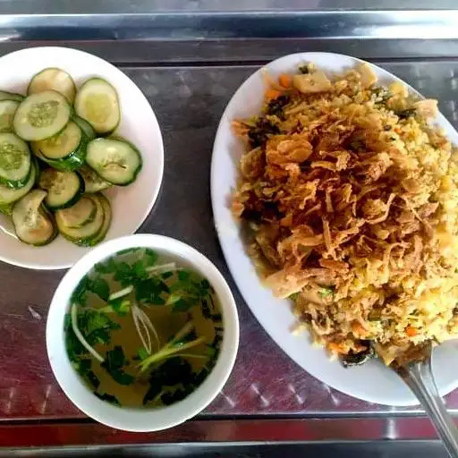Hình ảnh Cơm rang thập cẩm giòn tan