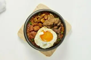 Hình ảnh Cơm thố đặc biệt