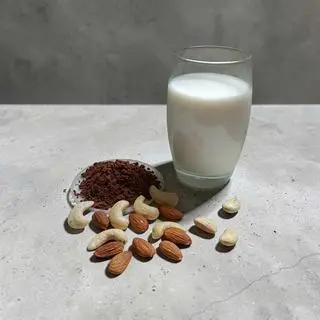 Hình ảnh Hạt điều+ hạnh nhân+ cacao 
