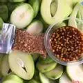 Hình ảnh Mix vị cóc xoài kèm nước chấm