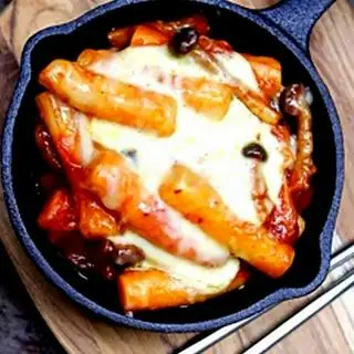 Hình ảnh Tokbokki phomai