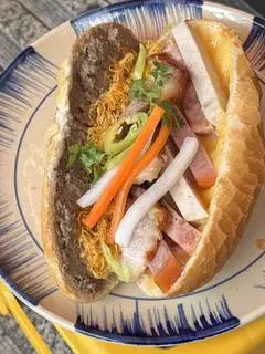 Hình ảnh Bánh mì truyền thống