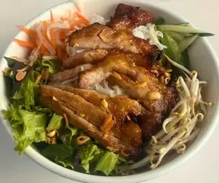 Hình ảnh Combo 1 người - bún thịt nướng thêm chả giò (Tiết Kiệm 7K)