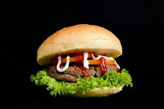 Hình ảnh Burger bò truyền thống