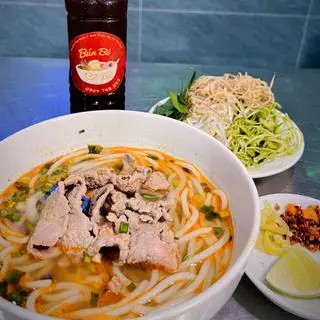 Hình ảnh Bún bò Tái