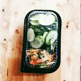 Hình ảnh Hộp rau thêm,dưa chua.