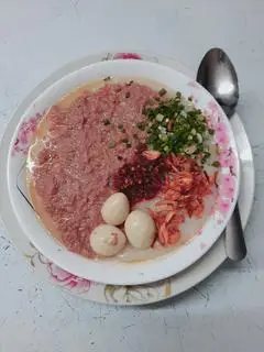 Hình ảnh Cháo thịt bằm trứng cút rim - Tặng Quẩy 