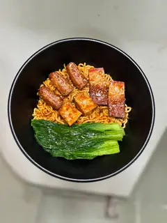 Hình ảnh Mì trộn tomyum