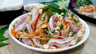 Hình ảnh Gỏi đu đủ tai heo