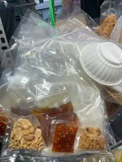Hình ảnh Bánh Trâng Chấm Sốt me