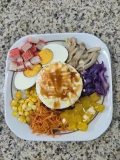 Hình ảnh Cơm trộn ngũ sắc thanh cua, trứng luộc + trứng ốp la