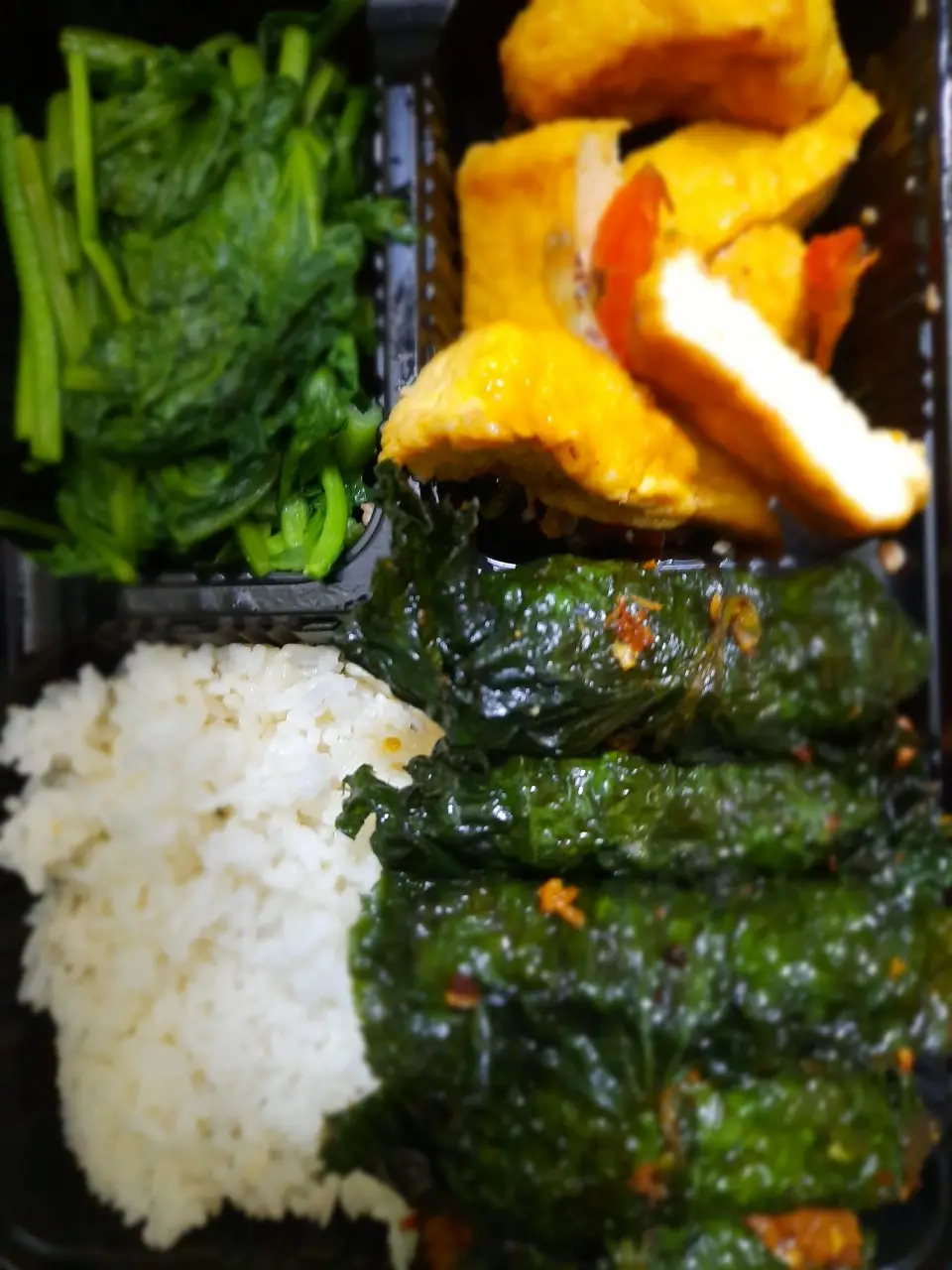 Hình ảnh Cơm chả lá lốt