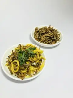 Hình ảnh Gỏi Xoài Cá Cơm Làng Chài - size S