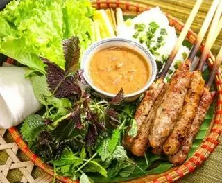 Hình ảnh Nem lụi Huế/2 cây