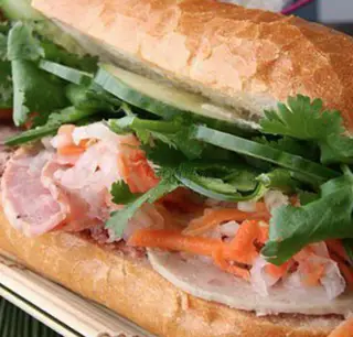 Hình ảnh Bánh mì thịt chả