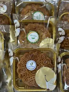 Hình ảnh Bánh Trung Thu Nhân Ngọt Size 180gram 01 Trứng