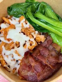 Hình ảnh Mì Trộn Gà Xé - Phô Mai Sợi - Thịt Xông Khói