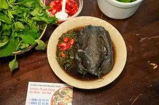 Hình ảnh Gà ác tần thuốc bắc