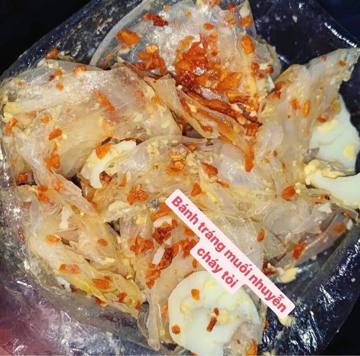 Hình ảnh Bánh tráng muối nhuyễn tỏi phi