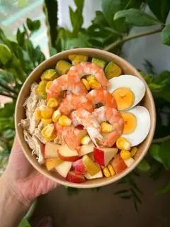 Hình ảnh Salad mix bơ tôm - bơ gà