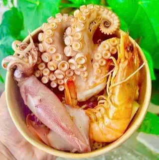 Hình ảnh Bún - mì tuộc to mực - tôm sú - cá tầm