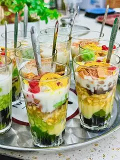 Hình ảnh Chè thập cẩm hiện đại
