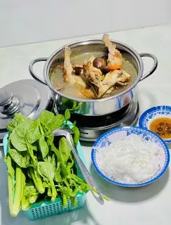 Hình ảnh Lẩu Gà Ớt Hiểm Size M  thêm 3 trứng non– Thơm Ngọt, Không Cay, Tặng ngay 1 Nước Sâm Mát lạnh Lạnh