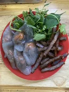 Hình ảnh Bánh bột Lọc + bò khô thêm