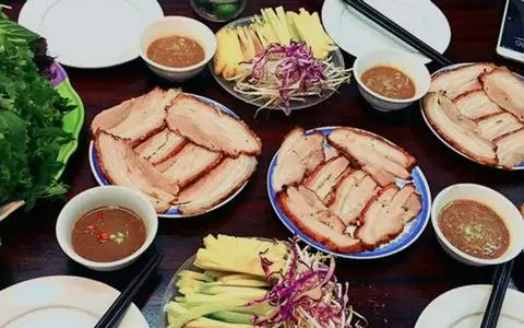 Hình ảnh Bánh Tráng Cuốn Thịt Heo Hoàng Bèo - Duy Tân