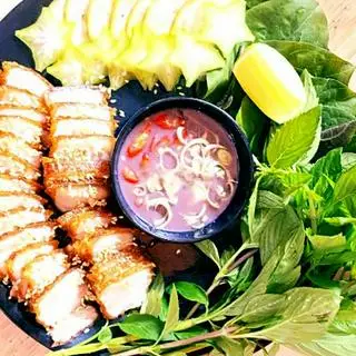 Hình ảnh Heo tộc nướng da gòn